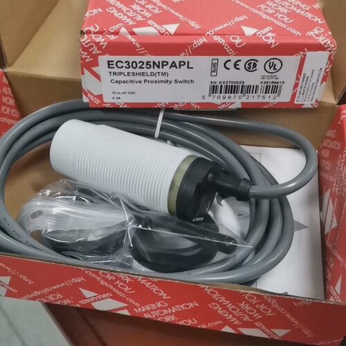 寻《瑞士佳乐电容式开关EC3025NPAPL