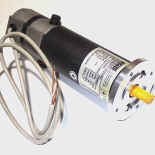 1L30 PENTA B14M56 1007101700022 NEW MOTOR SERVO POWER