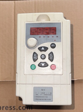 寻包邮变频器D1M1.5T41A1.5KW380V实