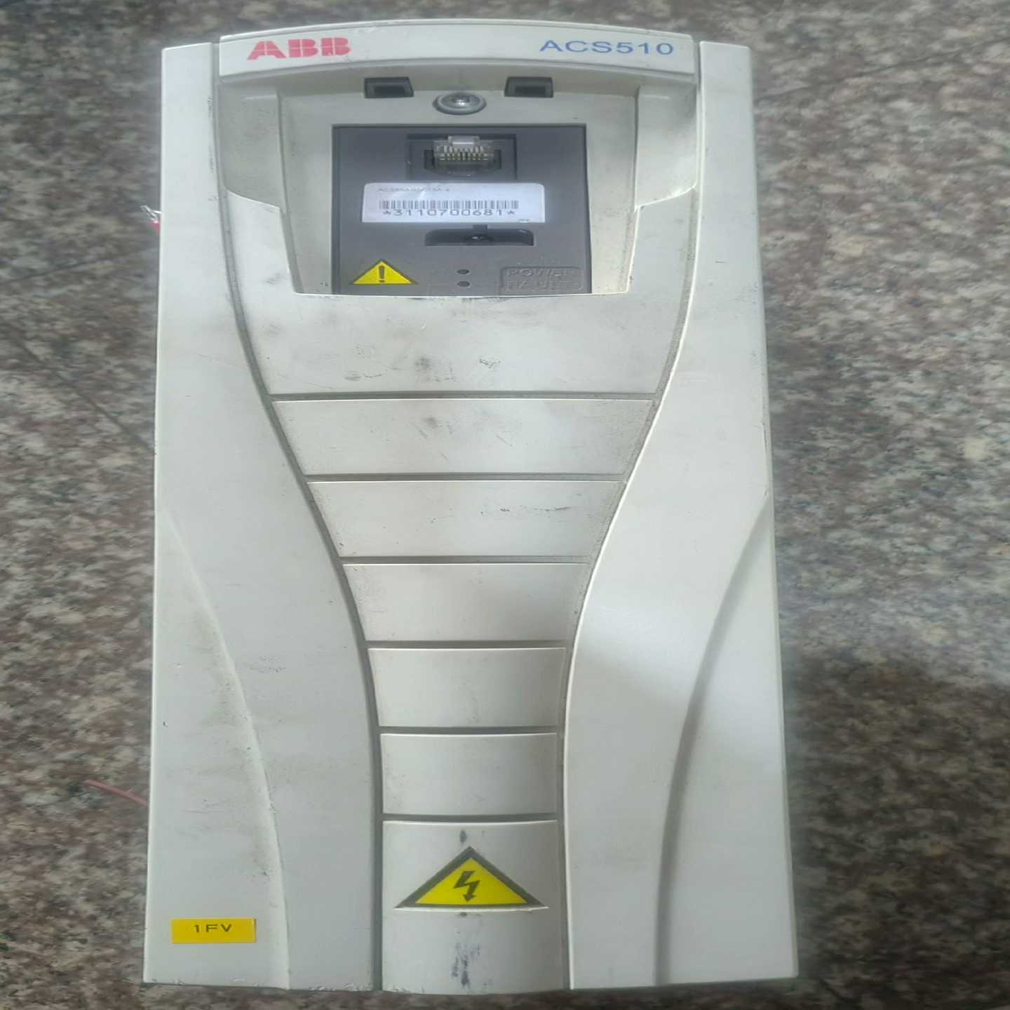 ABB变频器ACS550-01-015A-4成色如图，7.5询价