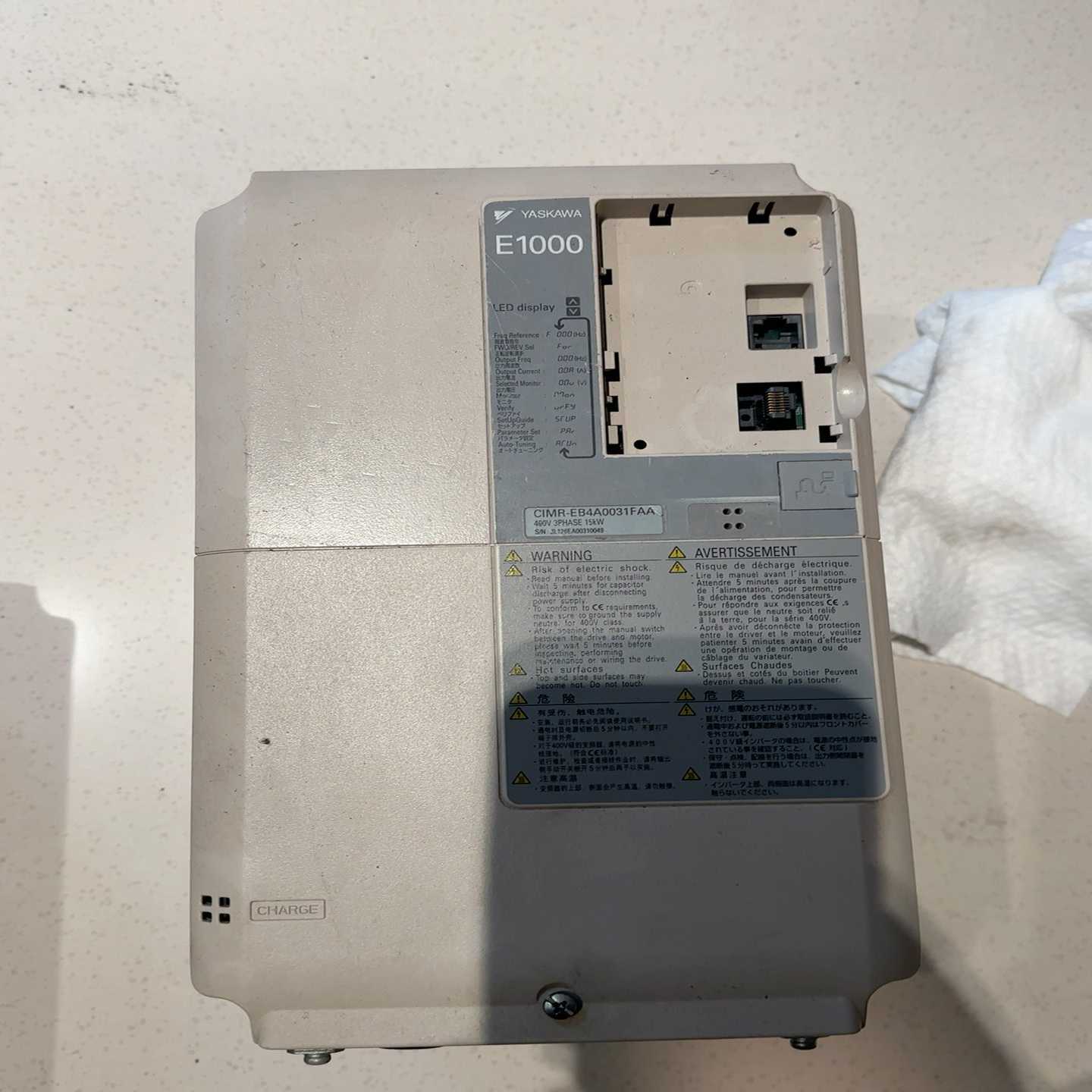 安川变频器E1000系列CIMR-EB4A0031FBA，1询价