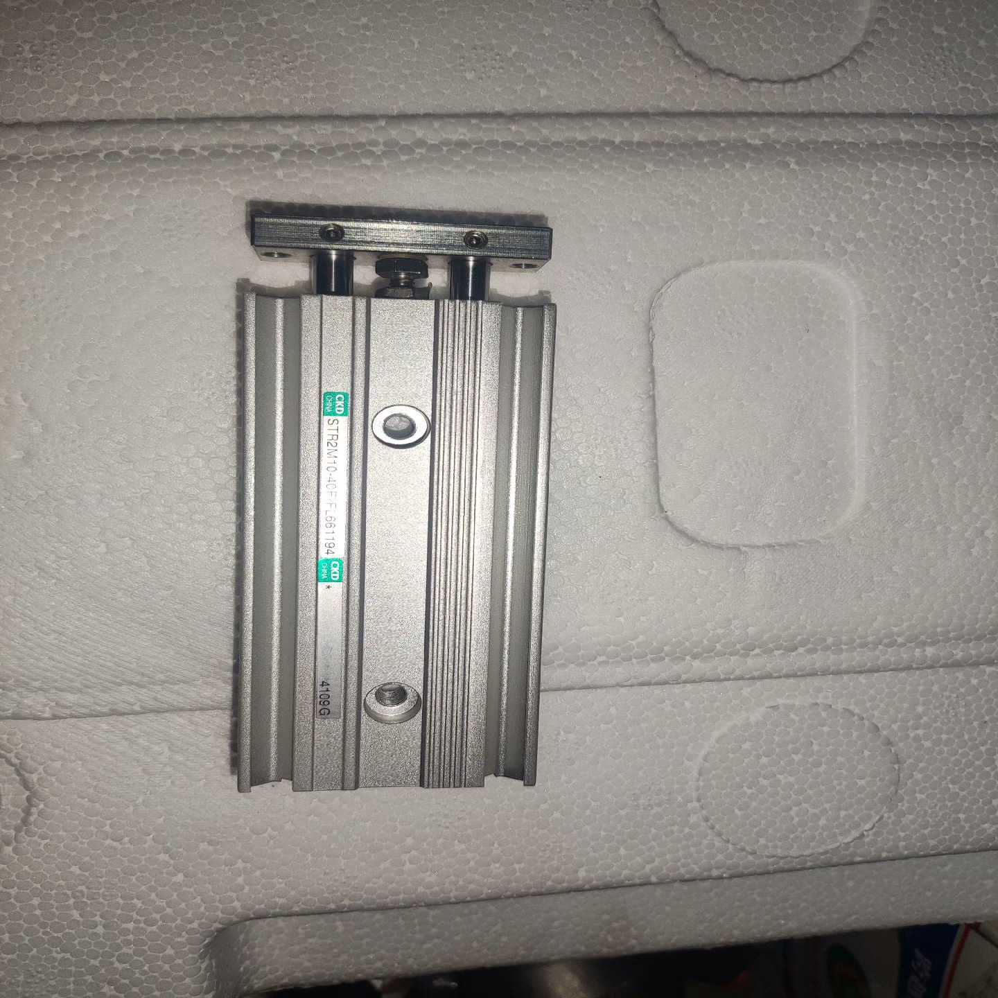 询价CKD汽缸STR2M10-40F-FL661194如图，一个议价