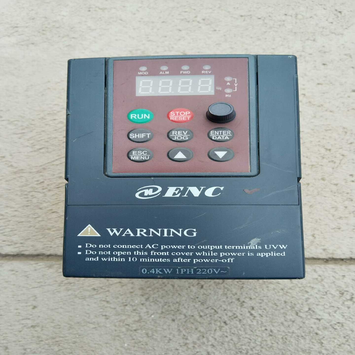 易能变频器。EDS800-2S0004N。220V0.4KW询价