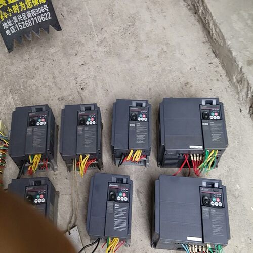 FR-E740-5，5K-CHT，3台，FR-E740-3.（电子设备）