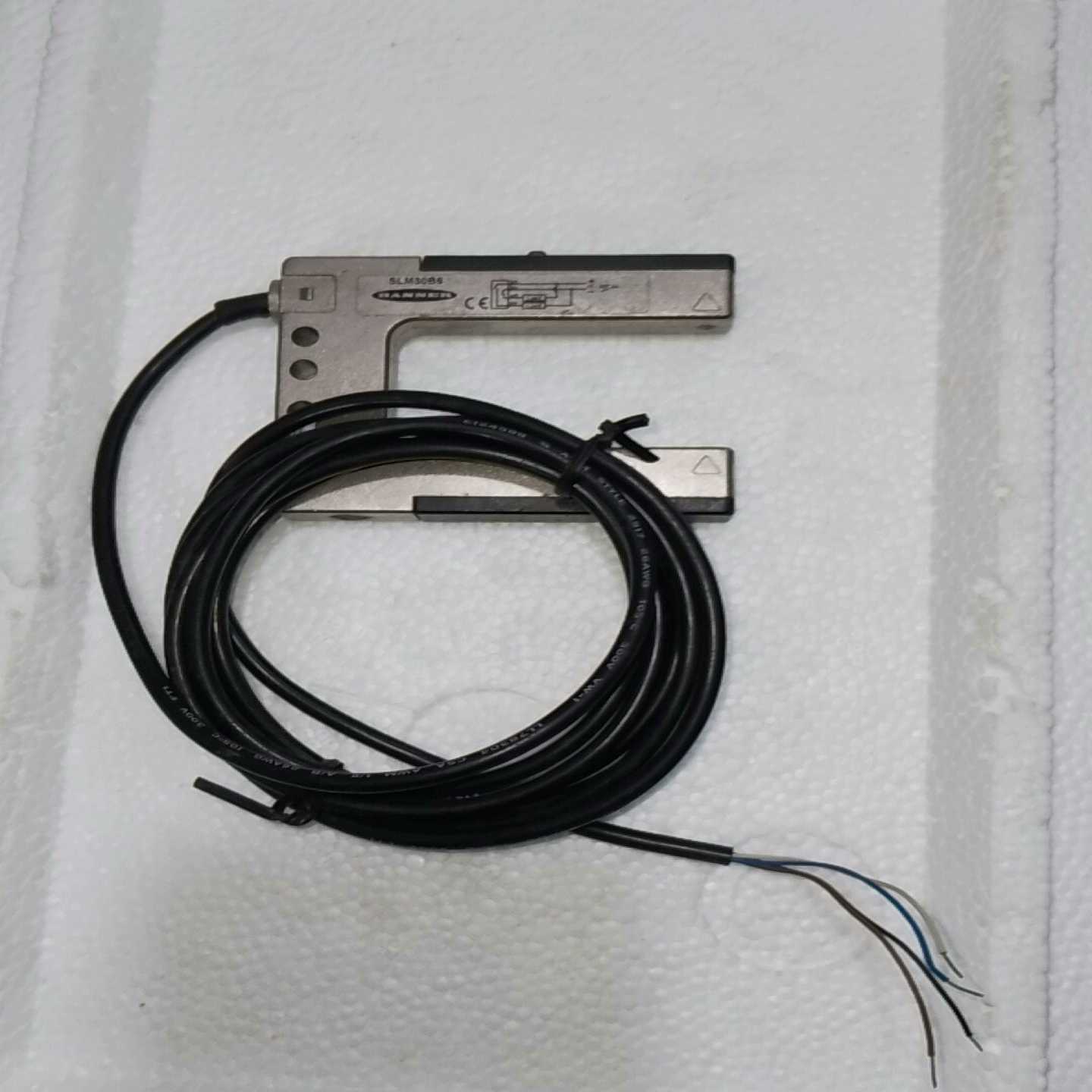 BANNER邦纳槽型光电SLM30B6，库存件，无外包装，未-议价