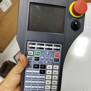 询价 140 马哈机器人示教器 m5110 实图拍摄 型号kcx