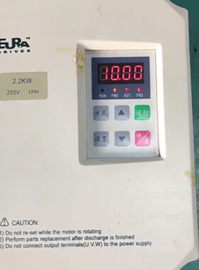 寻欧瑞变频器2.2KWF1000G0022S2B成色如图