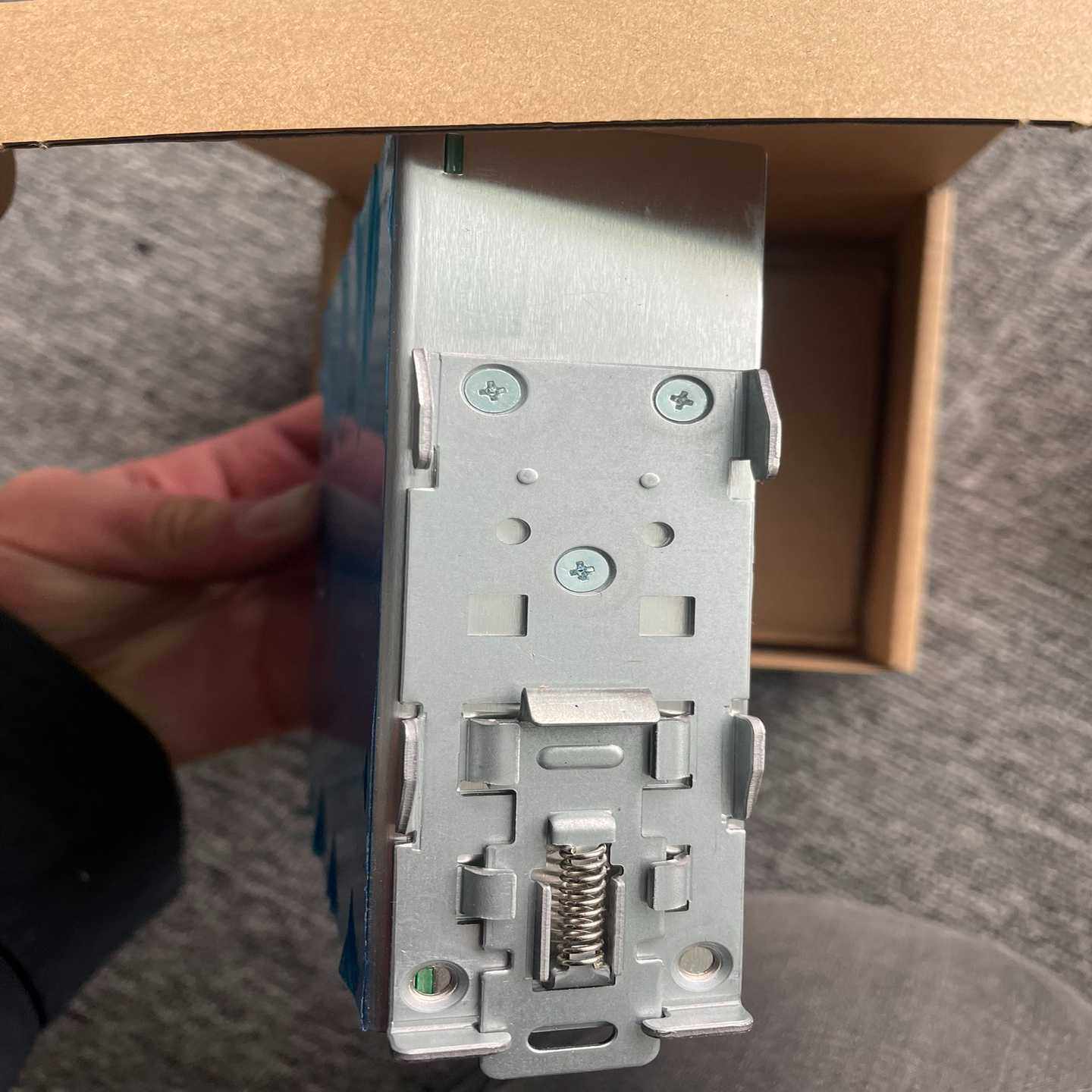 台达电源DRL-24V240W1EN，保质（佳毅工控）