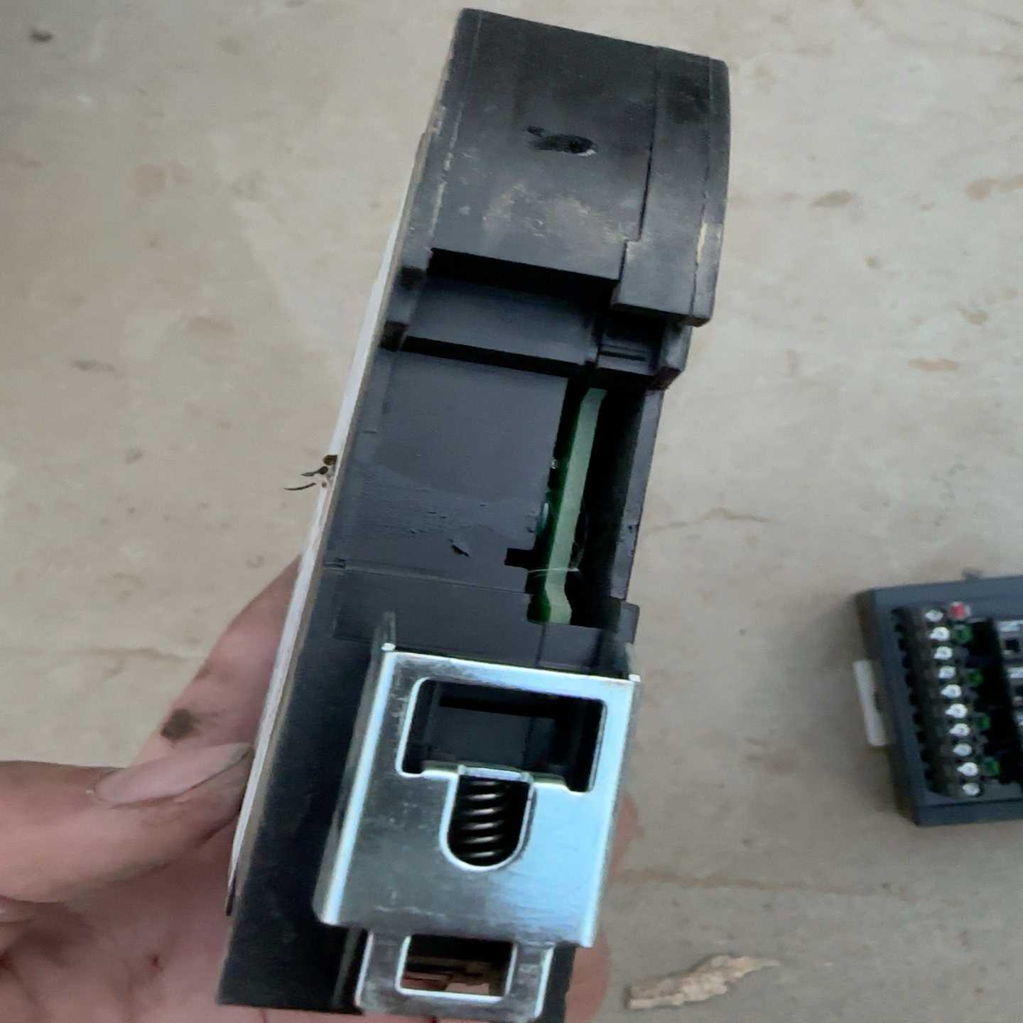 宇电ai-7028e7-24vdc