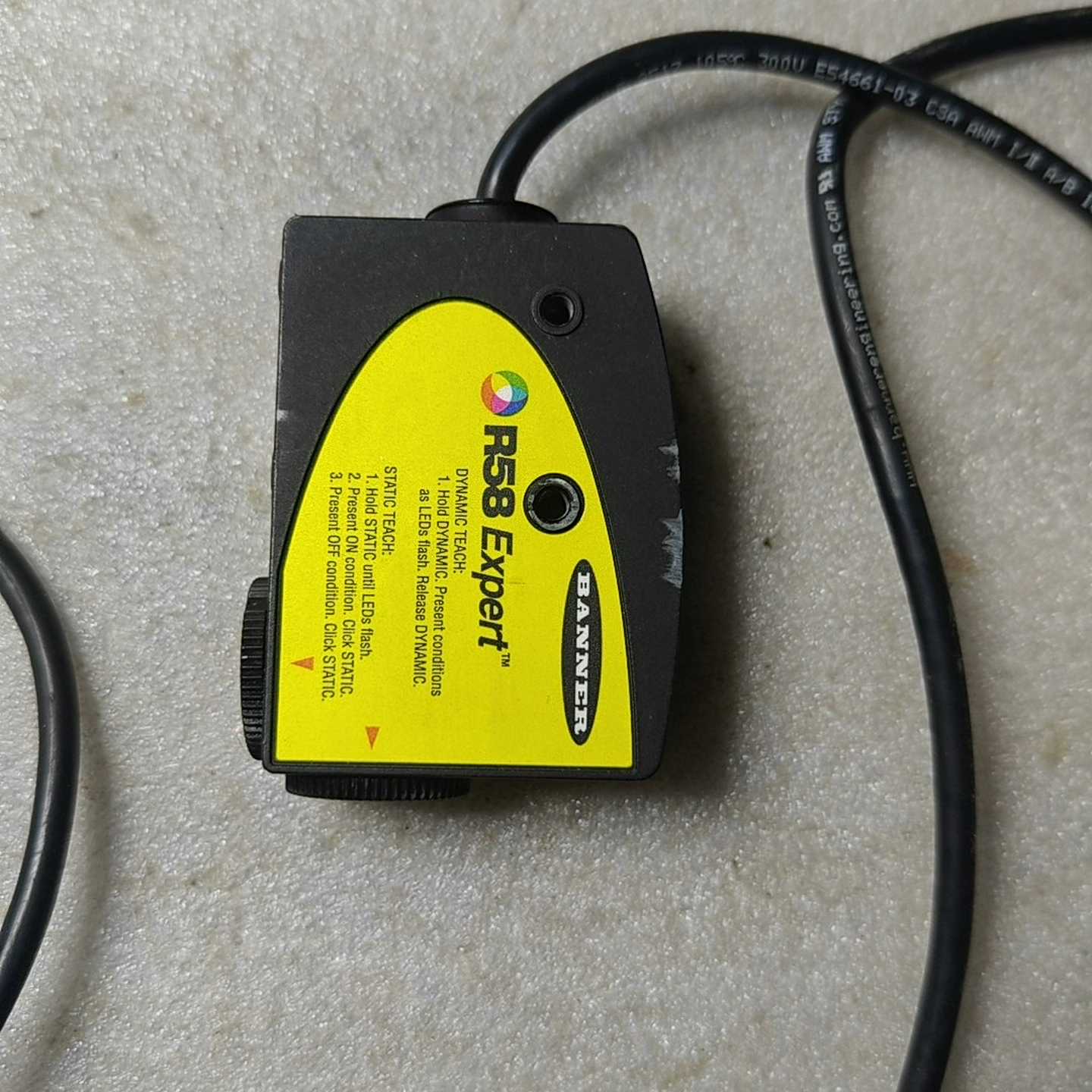 邦纳R58ECRGB1色标传感器，，成色不错，线缆完议价