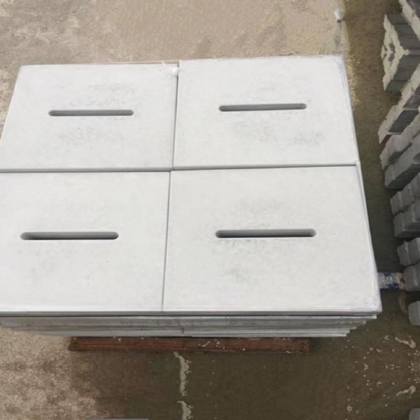 定制一孔预制板跑道水泥井盖水篦子混凝土运动场操场排水沟盖板,基础建材,井盖,淘宝优惠券,粉丝福利购,淘宝优惠卷