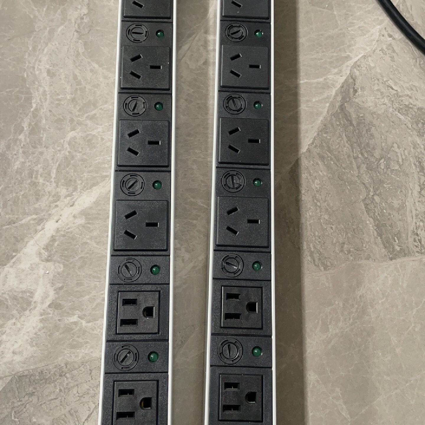 突破克莱沃PDU7位10A万用孔16A机柜专用插座。PDU--议价商品