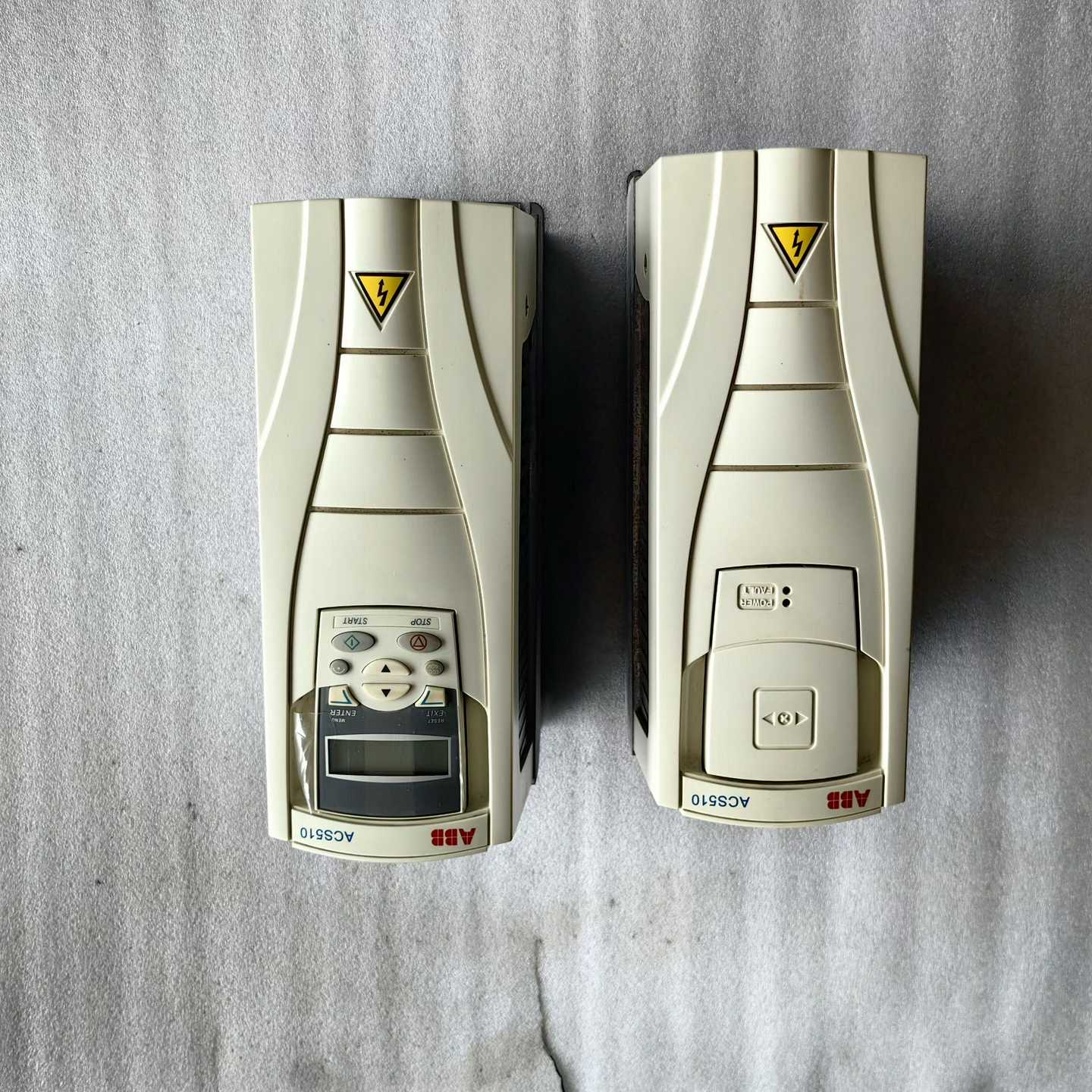 ABB变频器ACS510-01-07A2-4，15年的3.--议价商品