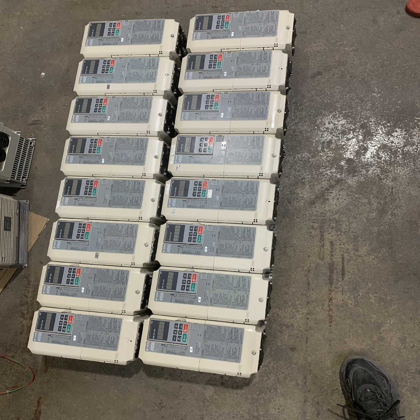 询价安川A1000变频器3.7KW，AB4A0011FBA，实物