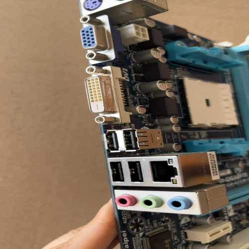 GIGABYTE A55M-DS2主板 AMD FM1接口~询价