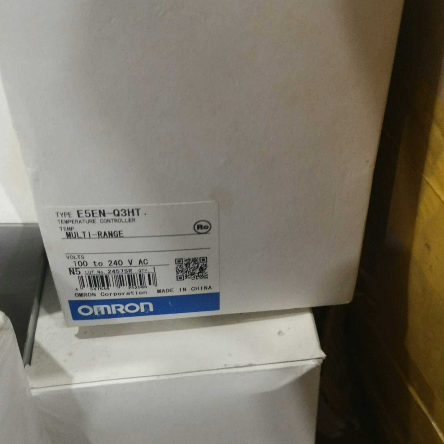 温控表E5EN-Q3HTS3D2-CCAP-C40（零零电子）