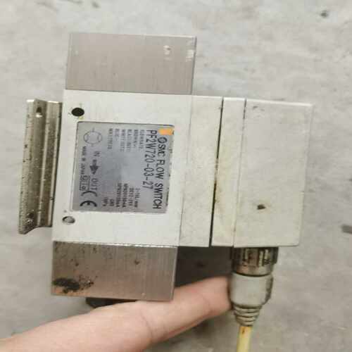 SMC流量计  PF2W720 -03 －27-M，实物拍摄~议价