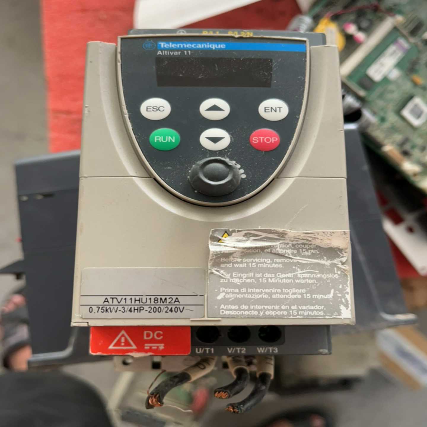 咨询-0.75kw，380v施奈德变频器，atv11ju18m2a