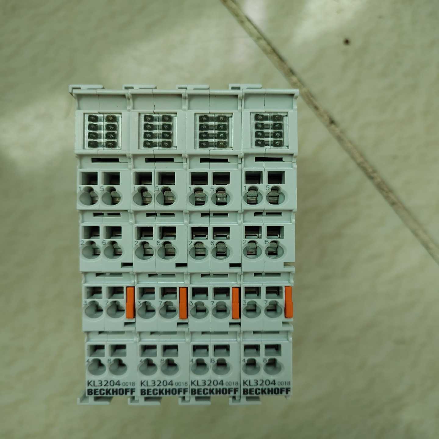 德国倍福：KL3204-0018，带包装。~询价