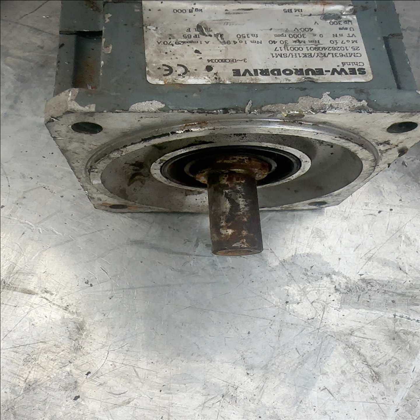 基恩士LR-ZB100N，，成色新，线有一米多!询价
