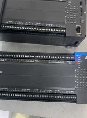（议价）PLC控制器AS164T-A实物拍摄，通电如图。少一个电