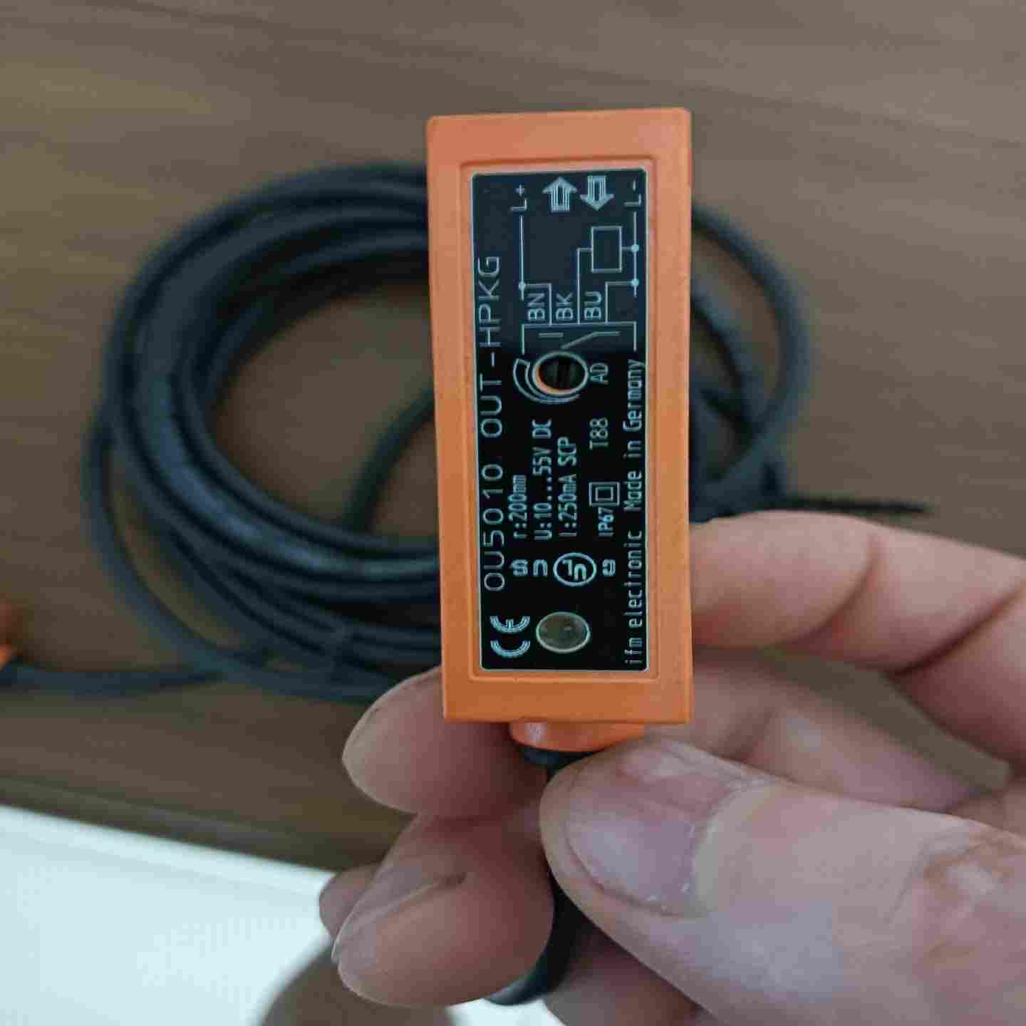 议价工程剩余全新全新易福门光电传感器OU5010现货两个,D无包维