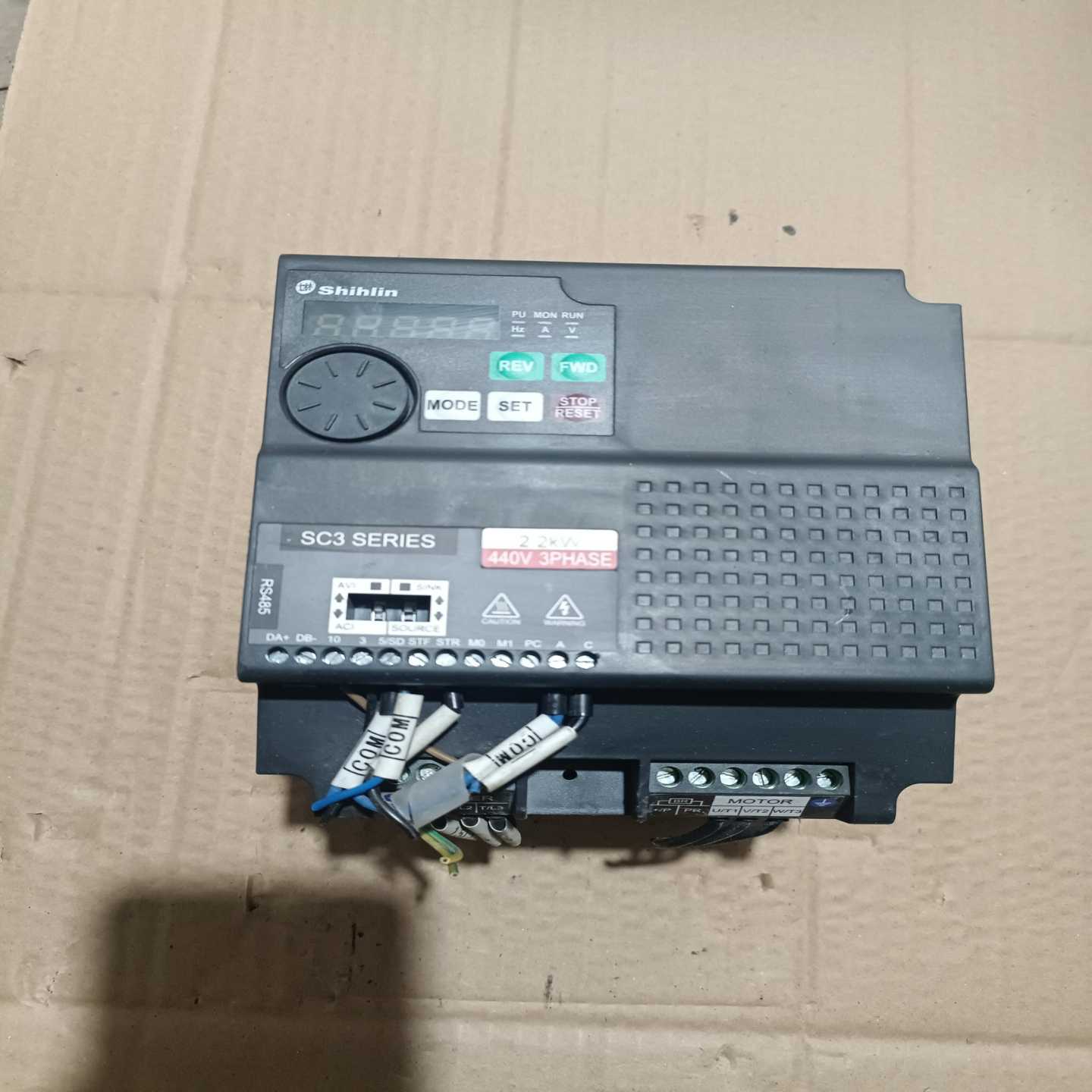 士林变频器2，2KW刚拆机成色如图完好无损功能包好--议价商品