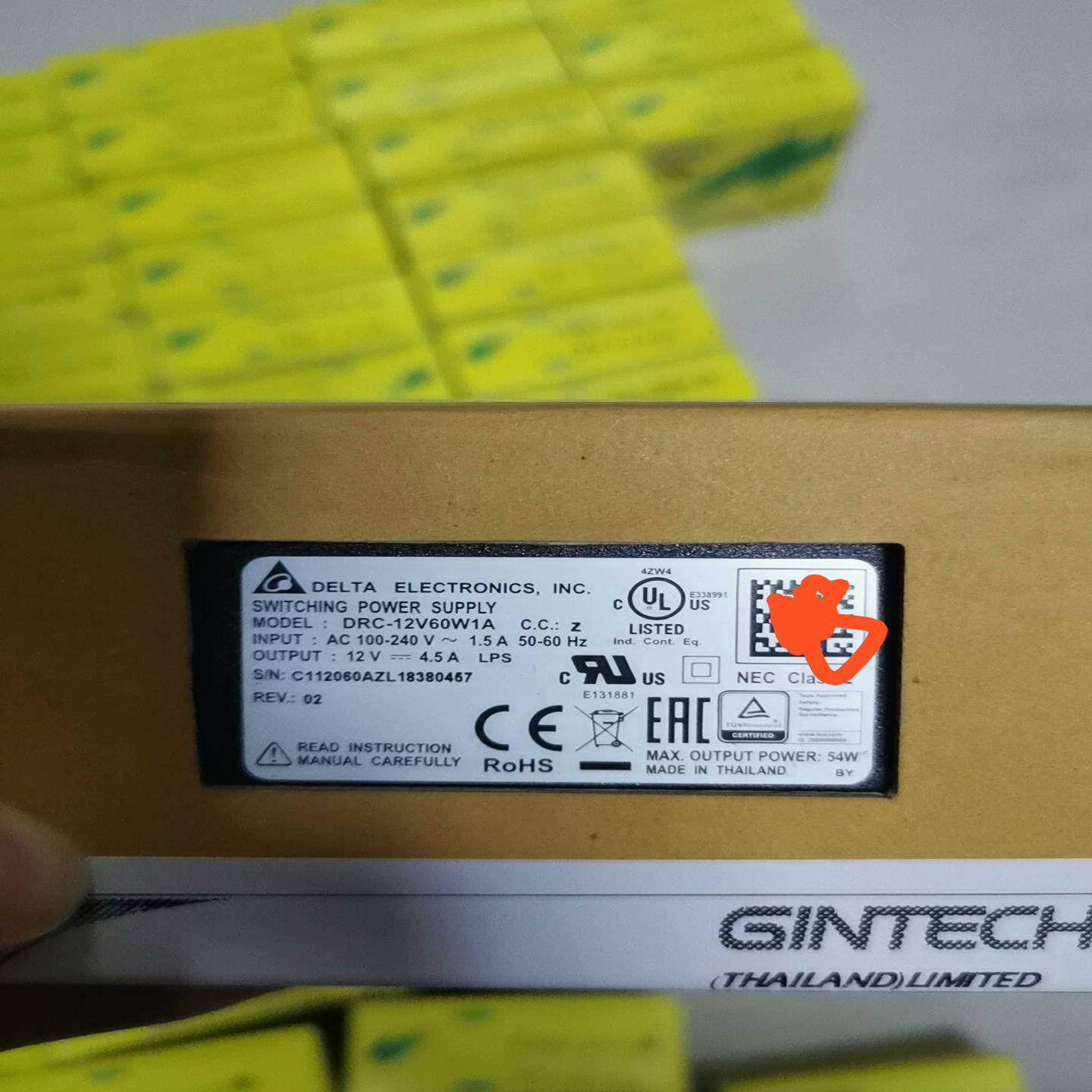 DELTA台达DRC-12V60W1A开关电源，2个，有询价