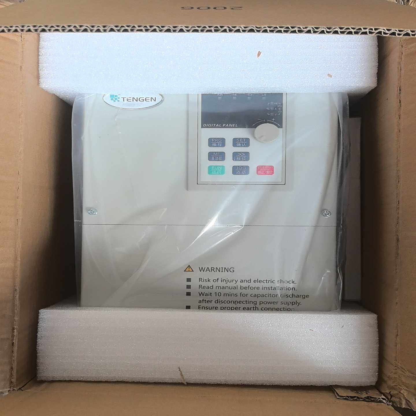 天正变频器TVFE9-4220G飞梭适用