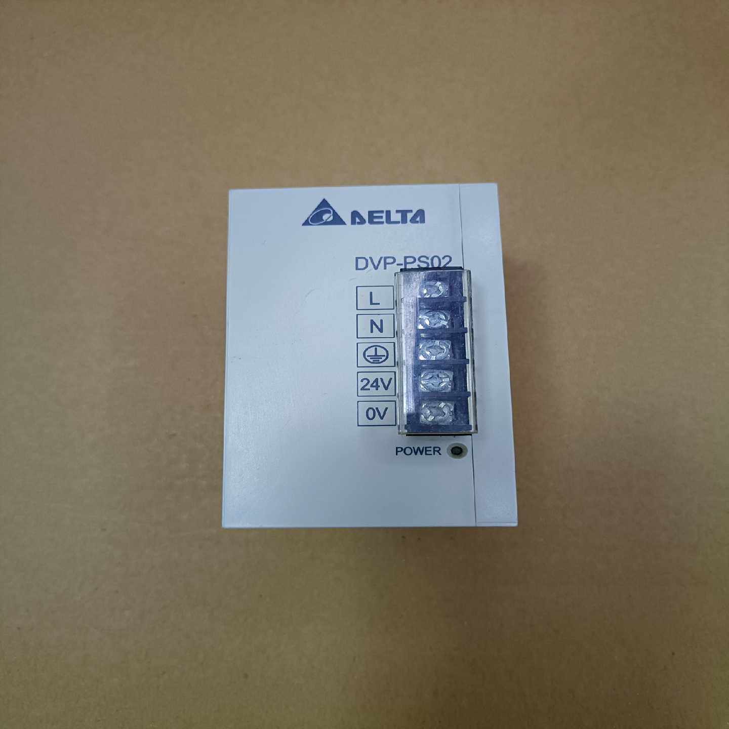 台达DVPPS02轨道式电源，输出24V2A，功能包好，实拍