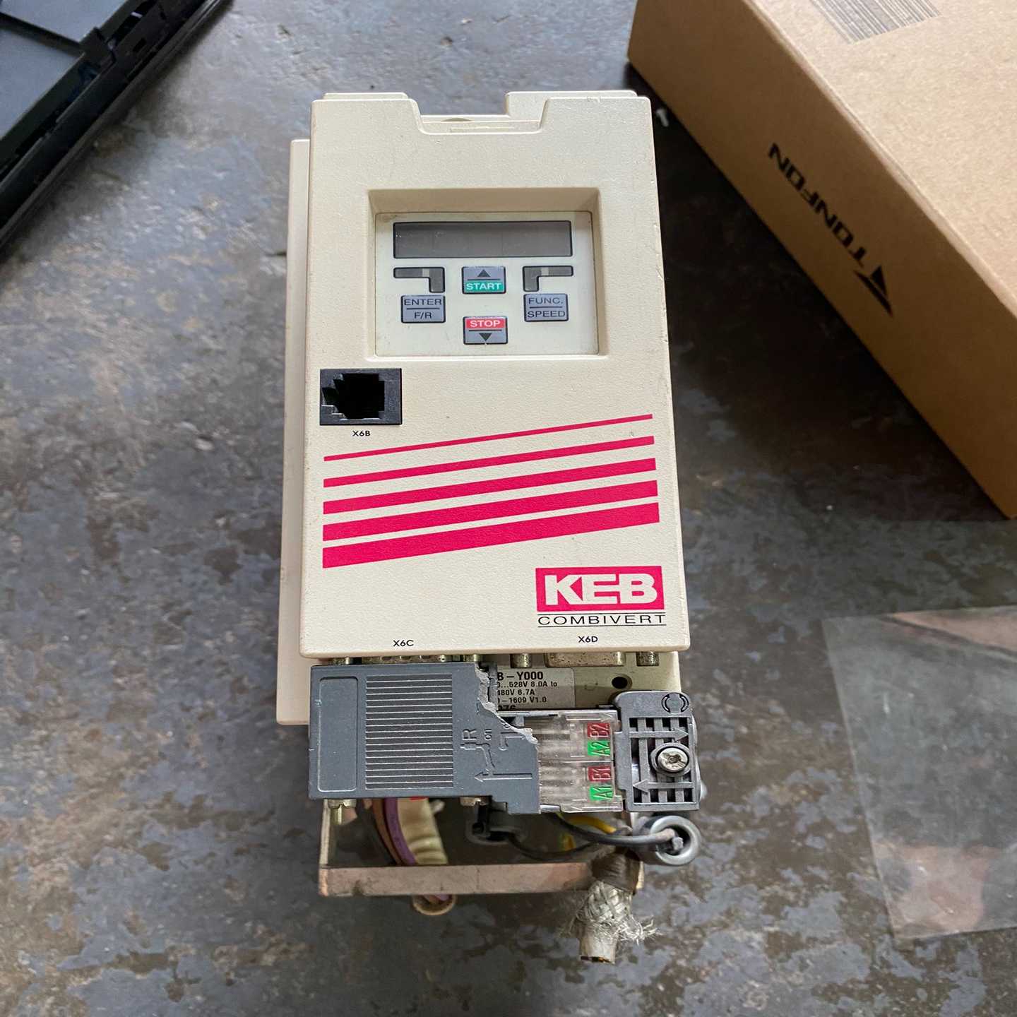 【议价】09F5C3B-Y000科比变频器伺服外观成色不错功适用