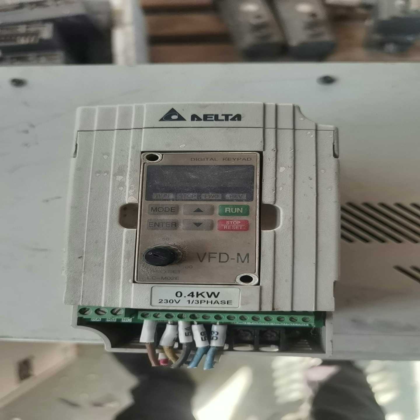 询价台达变频器VFD004M21A一台0.4KW