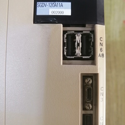 安川变频器1.5KWSGD120A11A002000议价