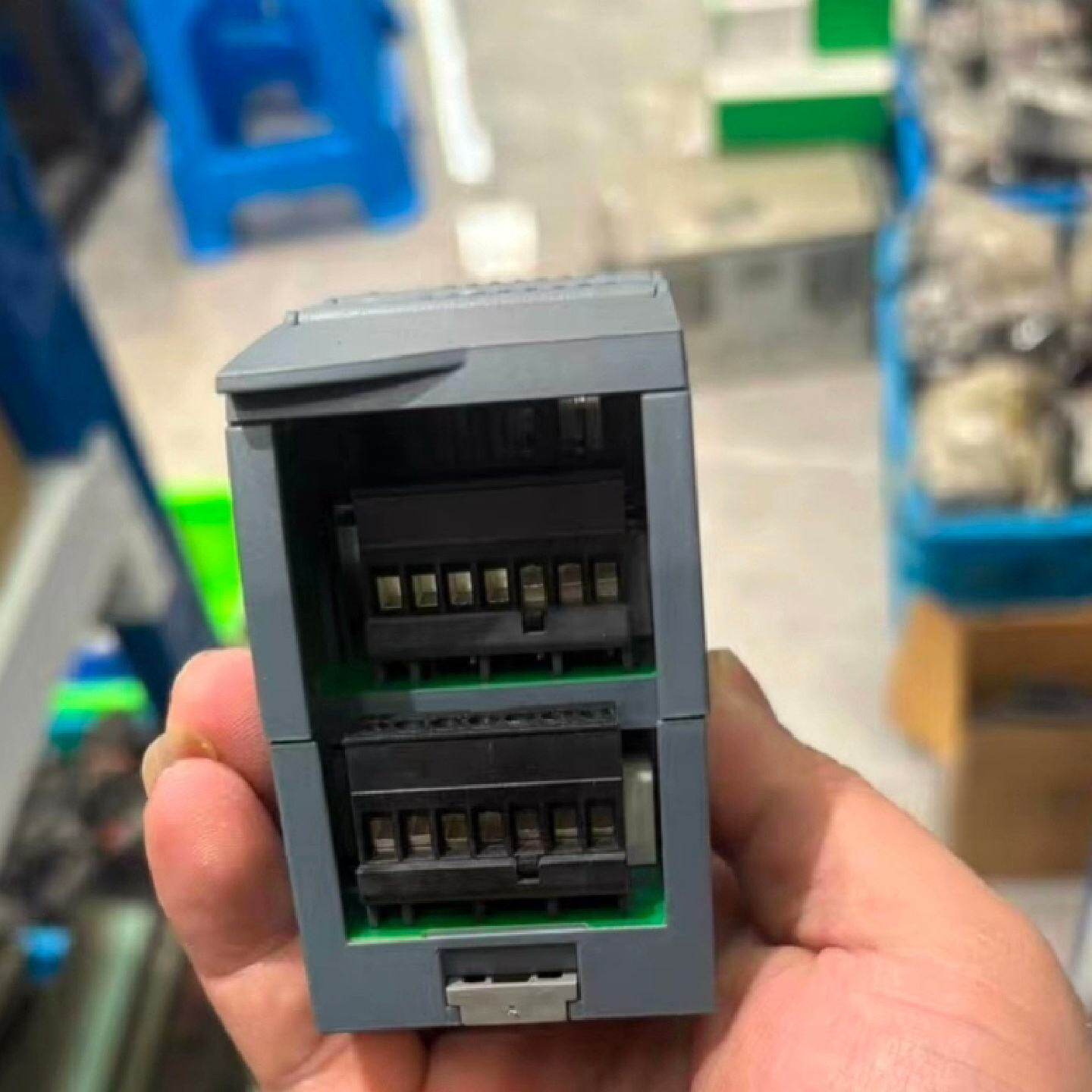 西门子SIMATIC S7-1200 PLC模块，型号6ES--议价商品