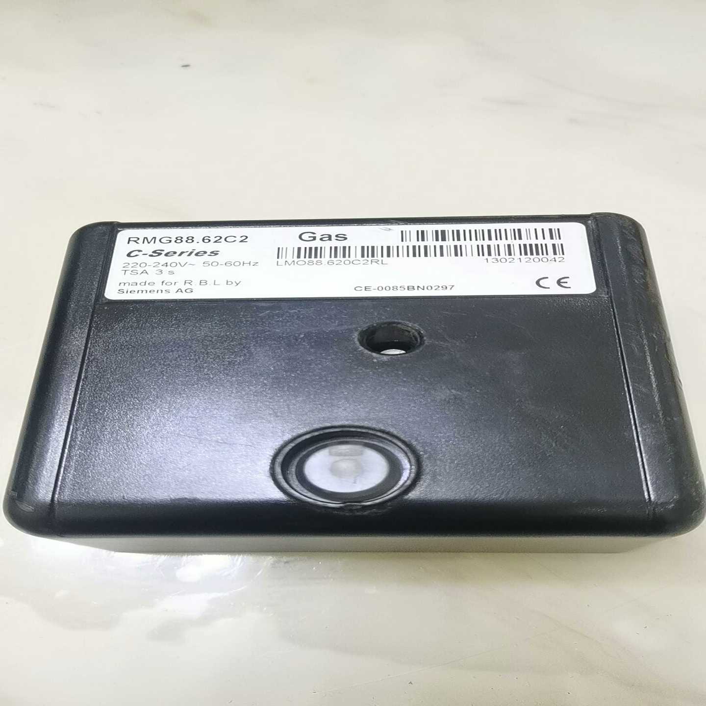 正常拆机原装进口利雅路燃烧机控制器（RMG88.62C2）一--议价商品