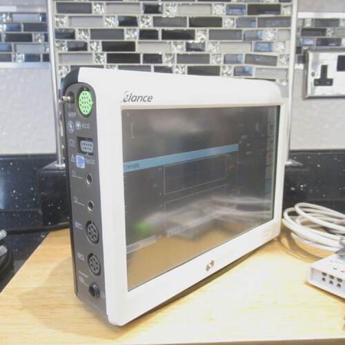 SPACELABS ELANCE 93300 TOUCH CO2 MICROSTREAM NIBP ECGEKG SPO