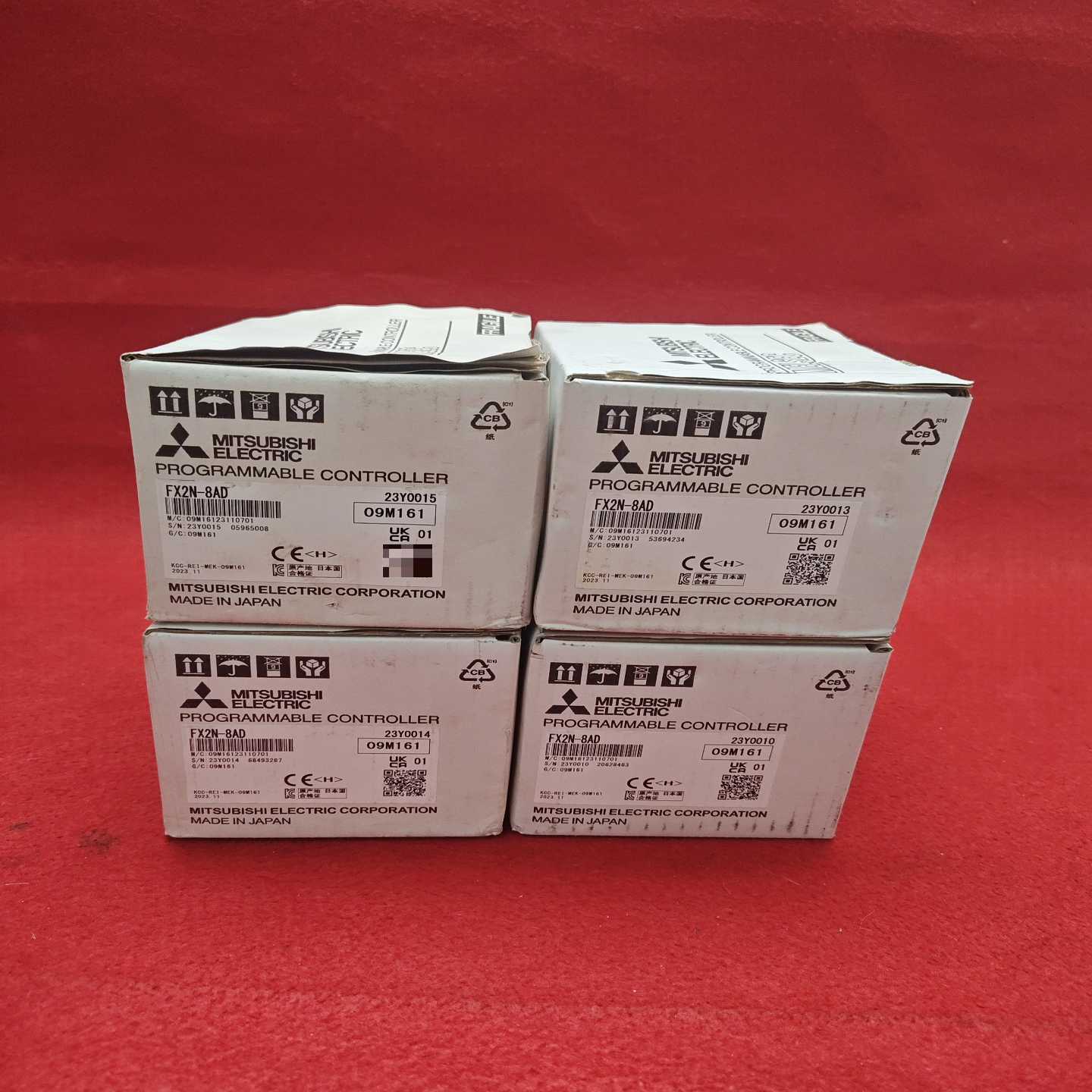 三菱FX2N-8AD模块全新原装正品23年的，包装有点旧便