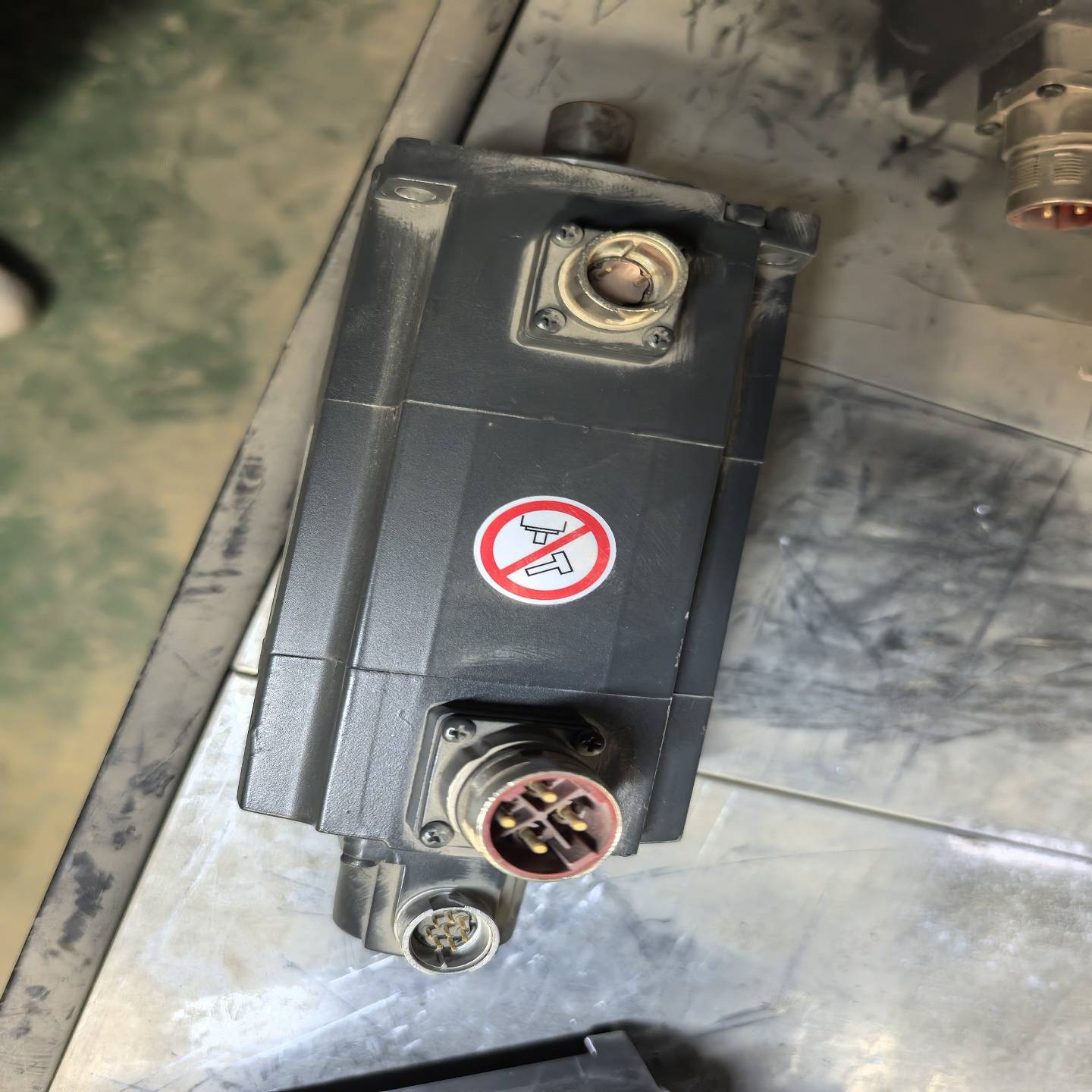 1FL6042-1AF61-0LH1实物图实拍议价原装正品包-询价客服