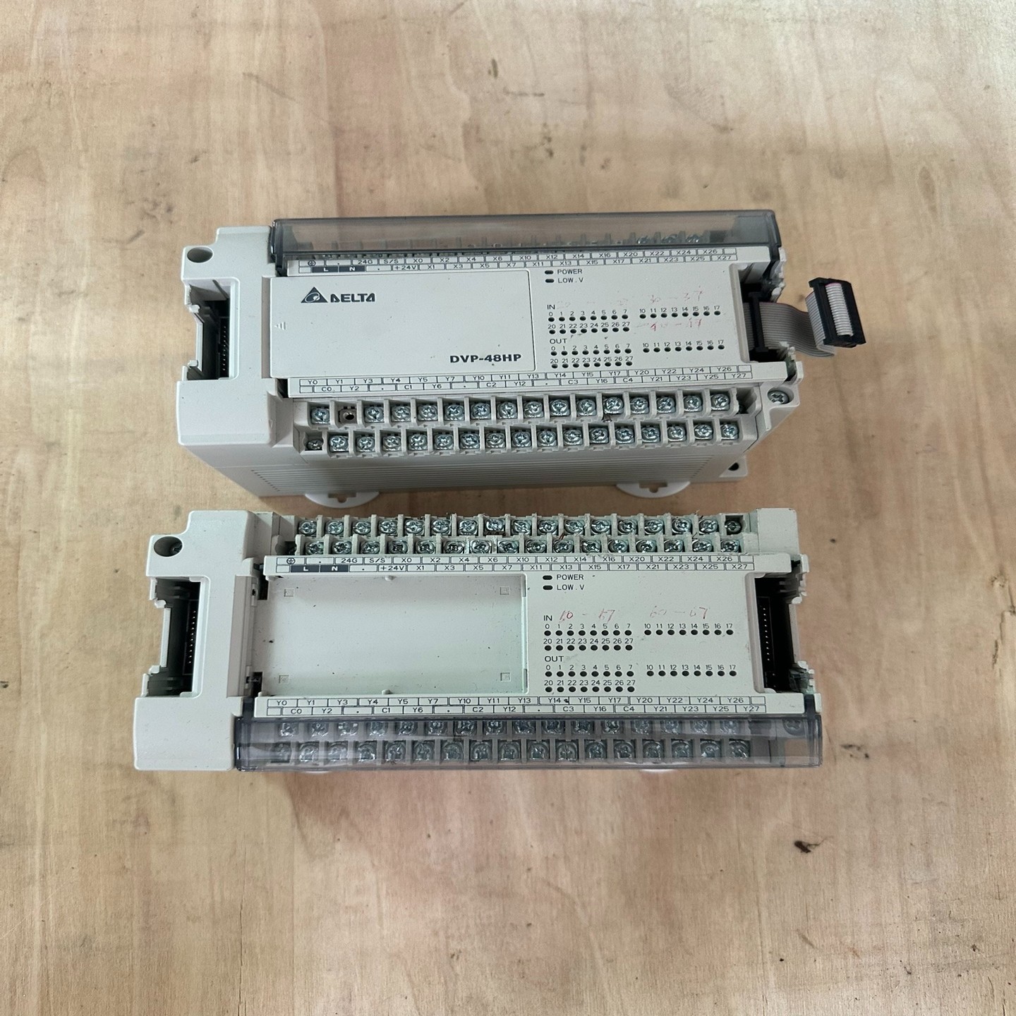 【请询价】台达PLC模块DVP48HP00R实物拍摄成色漂亮现货两台