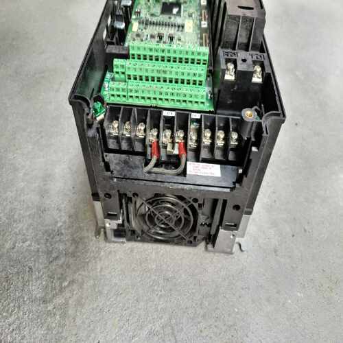 FRN0006G2S-4C 富士G2S 2.2KW 一台如图[浩蓉商户]