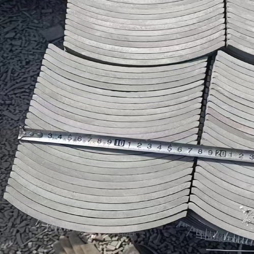 瓦片装饰花园围边围栏烧制瓦条小青瓦半圆鱼鳞造型墙复古铺地拼花