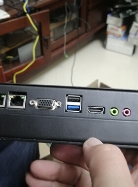 议价工控一体机10.4寸CPUJ1900硬盘32G内存议价