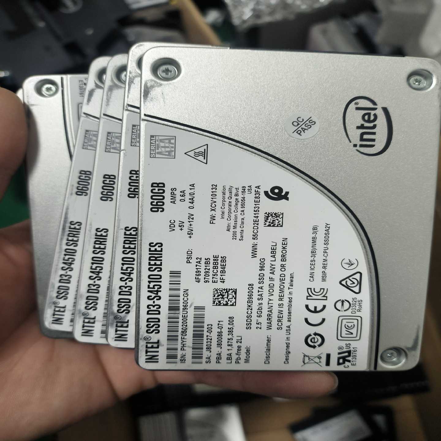 议价~英特尔S4510 960G SSD成色新 一手