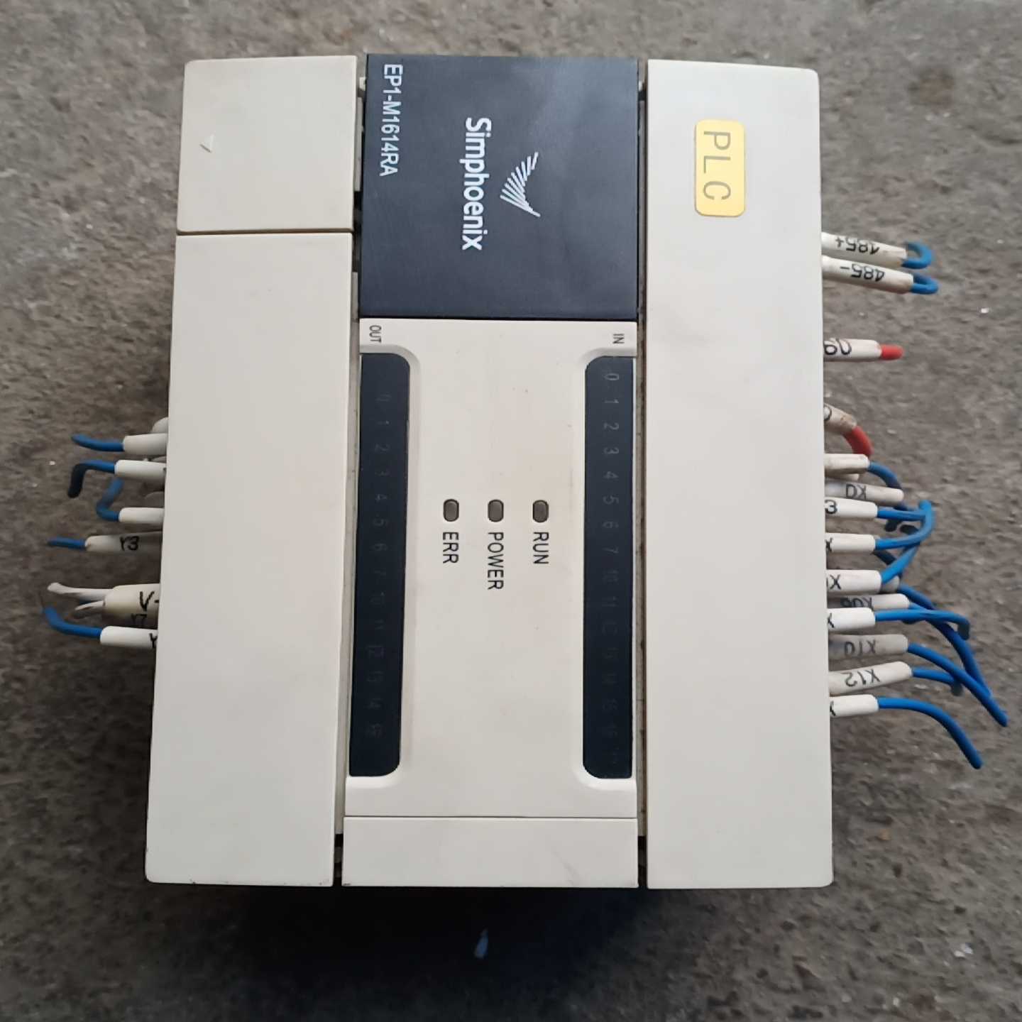 四方PLC刚拆机成色新如图完好无损--议价商品