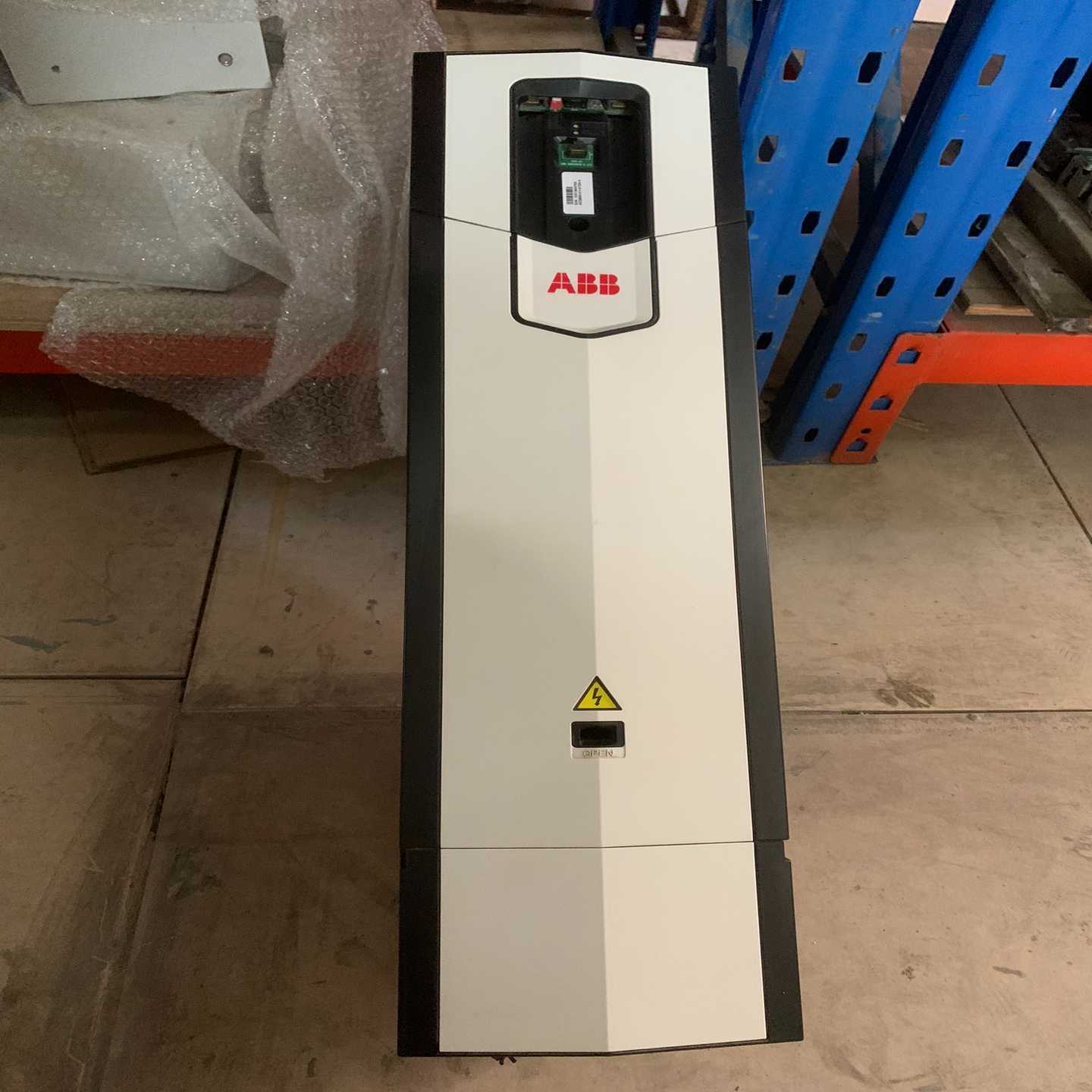 #变频器三相380vABB变频器ACS880-01-072A一议价商品