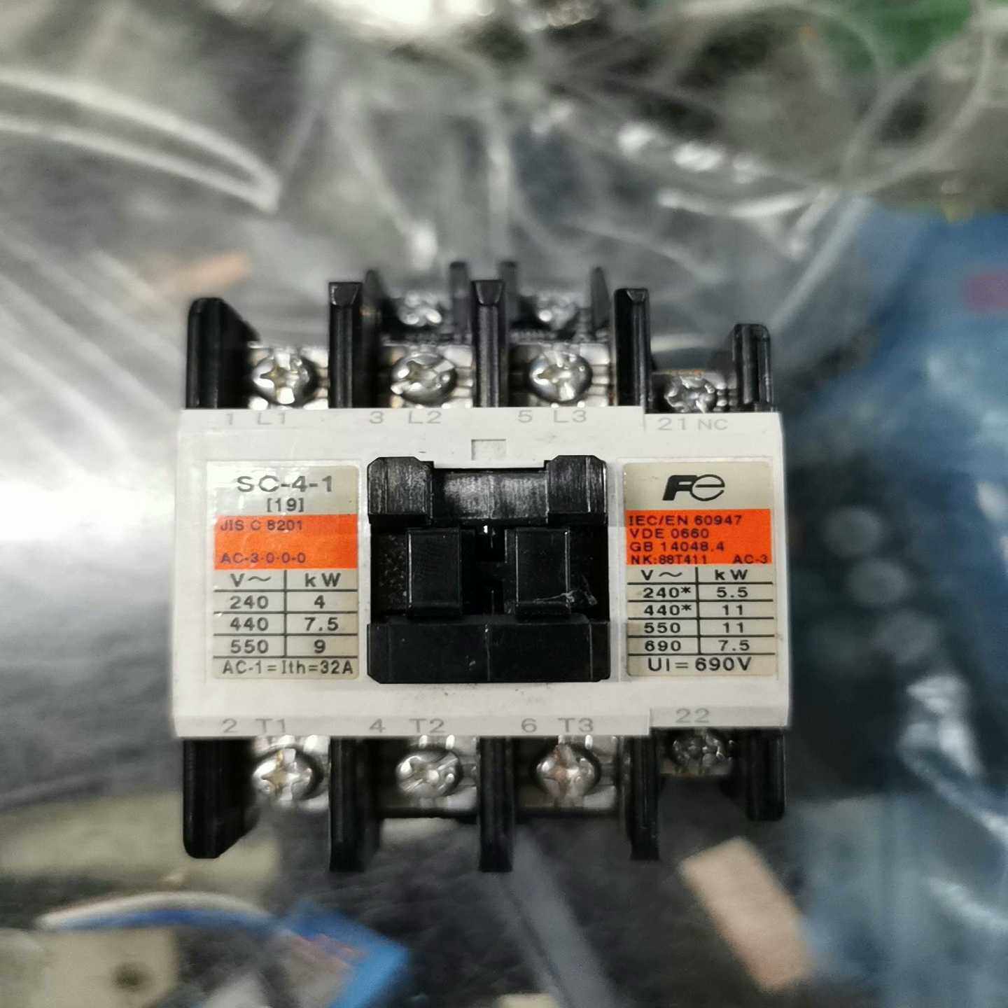 富士3开1闭SC-4-1。220VAC很多。询价