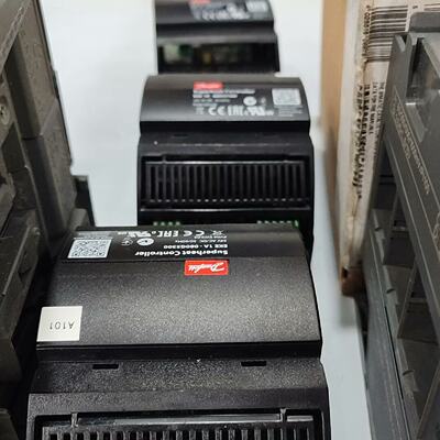议价Danfoss Eke1a Superheat Controller Model 080G5300 24V适