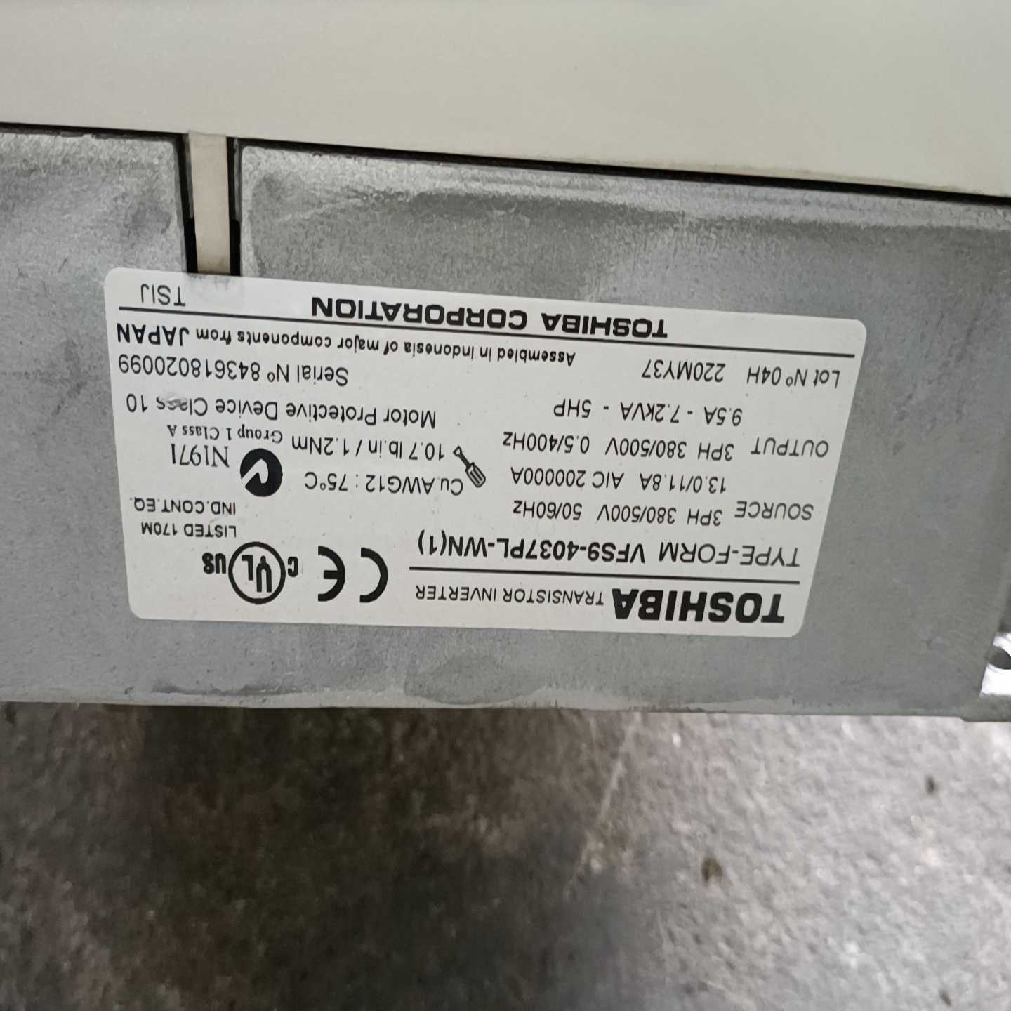 议价东芝变频器VFS9-4037PL-WN(1)3.7kw