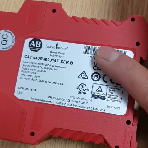 配件安全继电器MSR138DP未使用440RM23147B议价