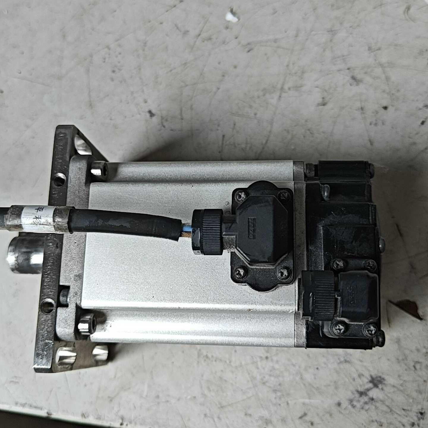 伺服R88M-K40030T-OS2-Z一台400W询价